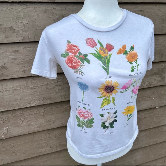 Fifth Sun boho floral T-shirt! - Picture 3 of 6